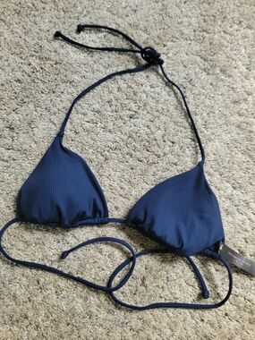 Victoria's Secret Navy and Black Triangle Bikini Top Small NWT!